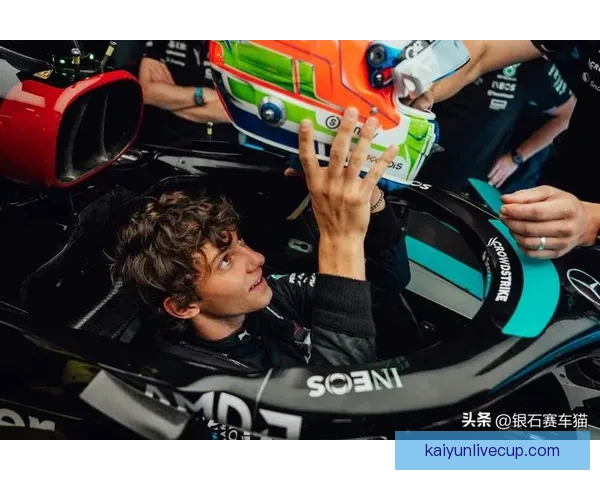 三练分段计时榜揭晓 拉塞尔夺得第一段最快 安东内利包揽二三段最佳成绩